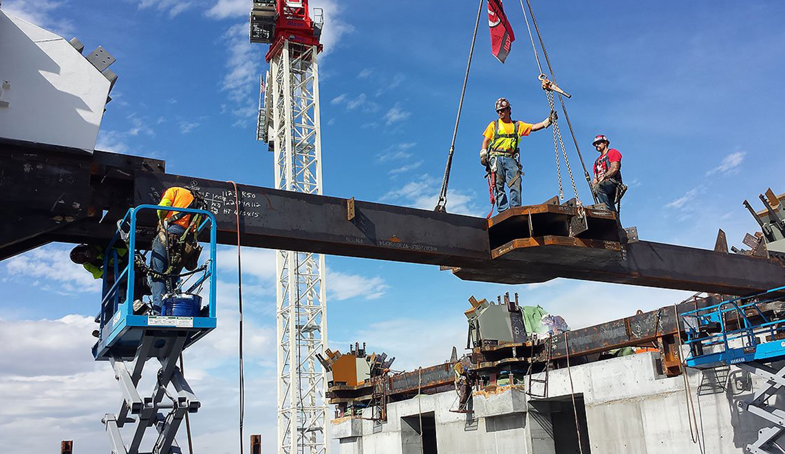 Hat Truss-Supported Office Tower in Salt Lake Cit