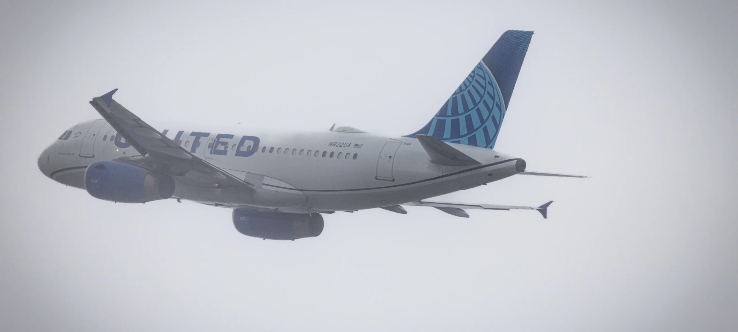 United Airlines passenger jet in flight